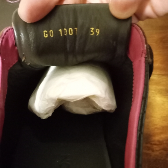 LOUIS VUITTON SNEAKERS - Picture 11 of 14